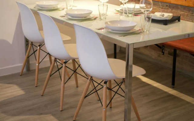 Happy People Sagrada Familia