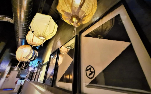 M Boutique Station 18