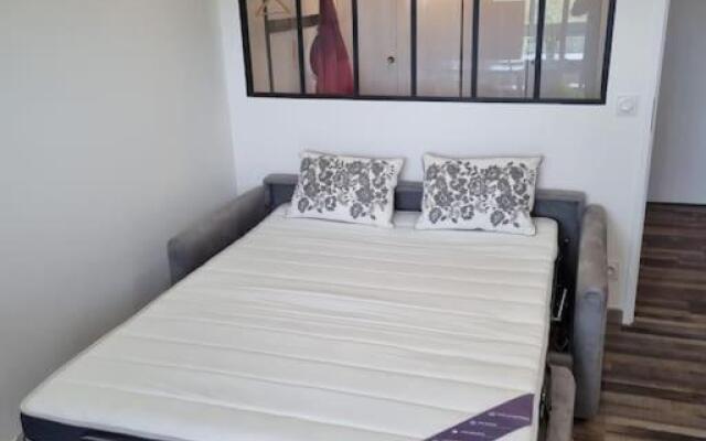 Appartement tout confort entierement renove piscine wifi parking