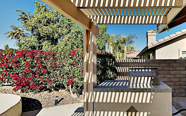 49257bar 3 Bedroom Home