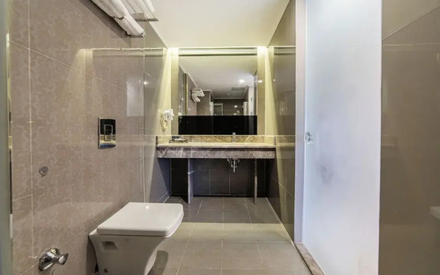 Royal Capital Hotel & Suites