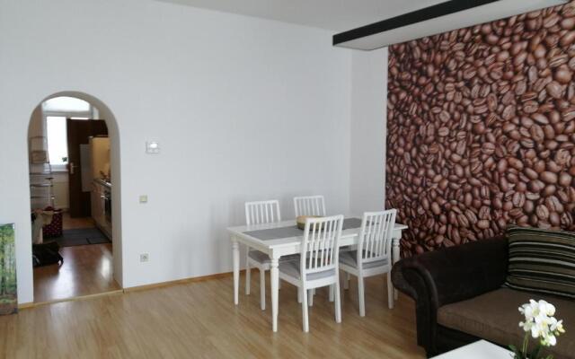 Devich Apartments 1614