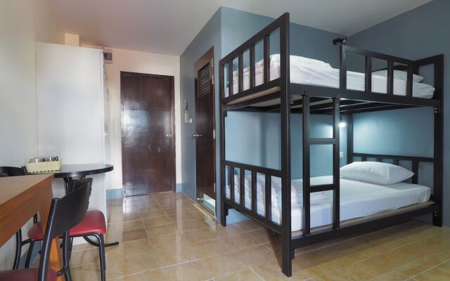 Just Sleep At Box Hostel