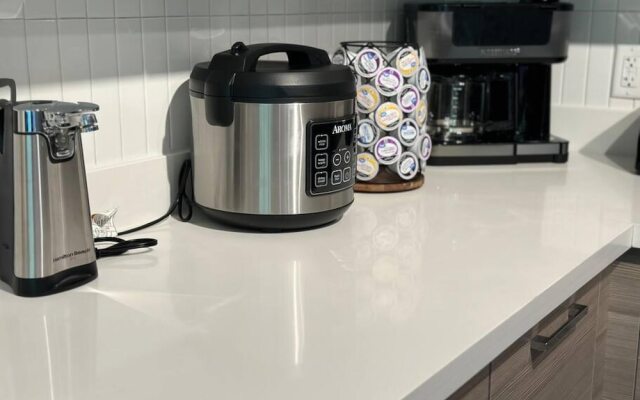 Iconic poolview Waterfront 2bd