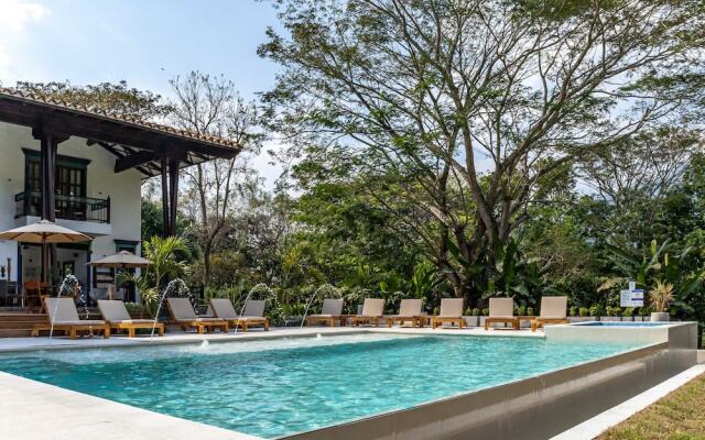 Casa Jacaranda Hotel Boutique by HMC - Cauca Viejo - Mayores de 14 años