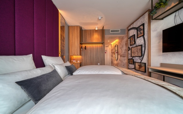 VOYA Hotel