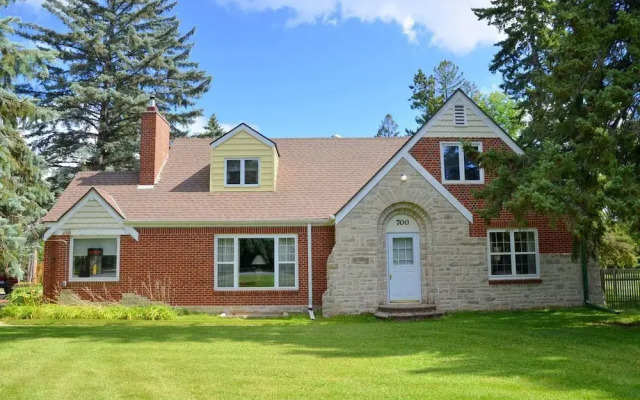 Riverside Point Resort