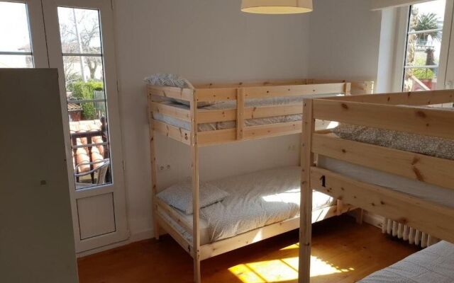 Totora Surf School & House - Hostel