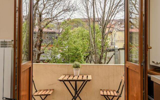 FM Deluxe 1-BDR Apartment - Iconic Donducov Boulevard