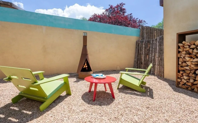 Casa Godzilla - Atomic Style in the Heart of Santa Fe