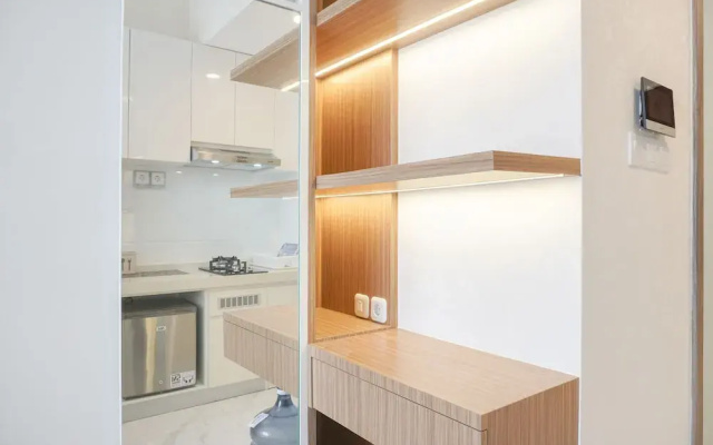 Comfy And Warm Studio Room At Sky House Bsd Apartment