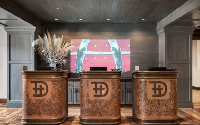 Hotel Drover, Autograph Collection