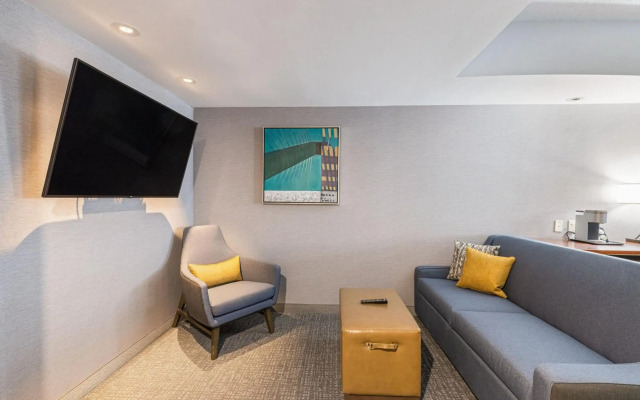 Courtyard by Marriott Boston Waltham
