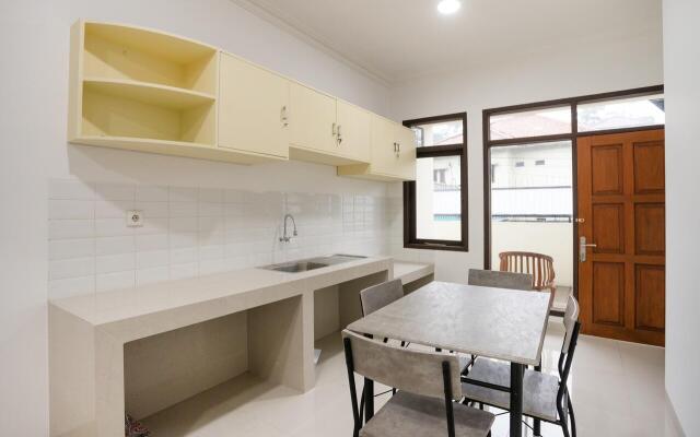 Super OYO 3209 Hegarbudhi Residence