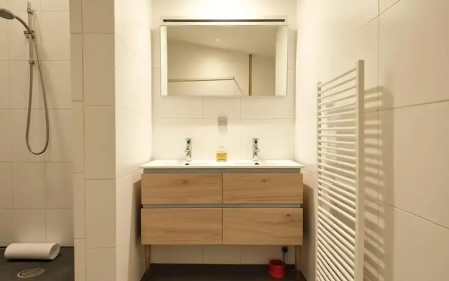Modern 3-bed Apartment in Amsterdam