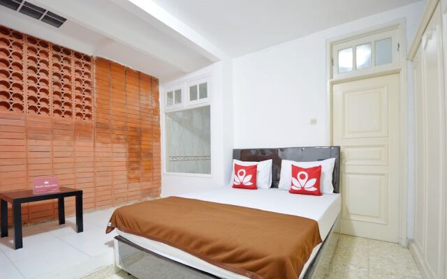 ZEN Rooms Kemang G17 Syariah
