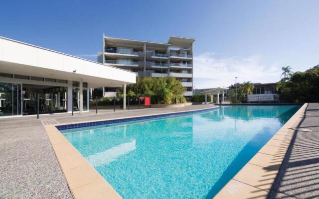 Oaks Brisbane Mews Suites