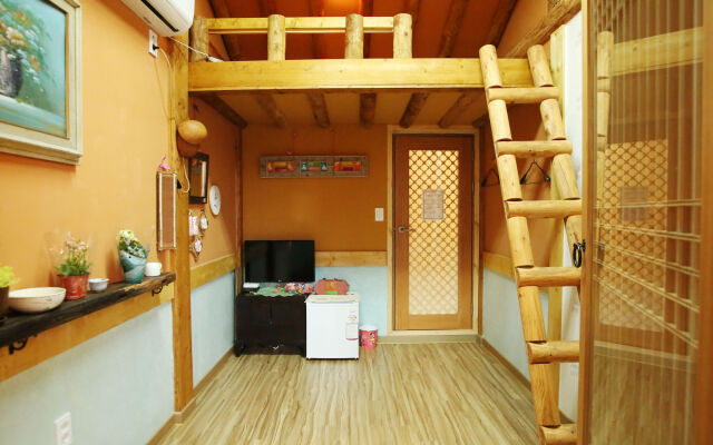 Gangneongjeon Hanok Stay