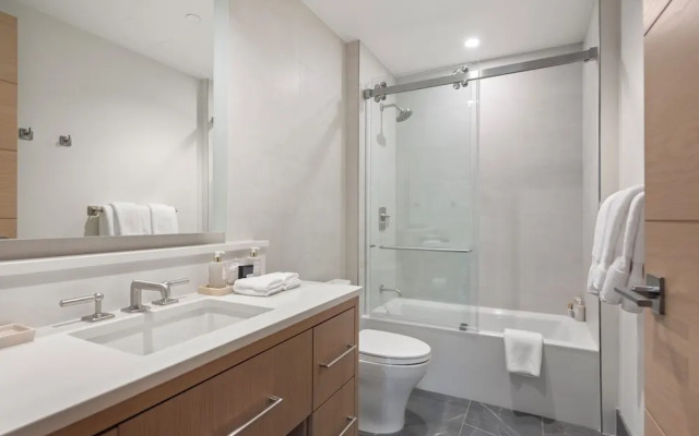 Snowmass Lux Getaway by Snowmass Vacations