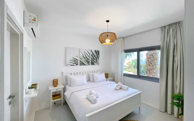 Xuru Stays I Charming & Beautifully Styled 3bdr @ Swan Lake Gouna