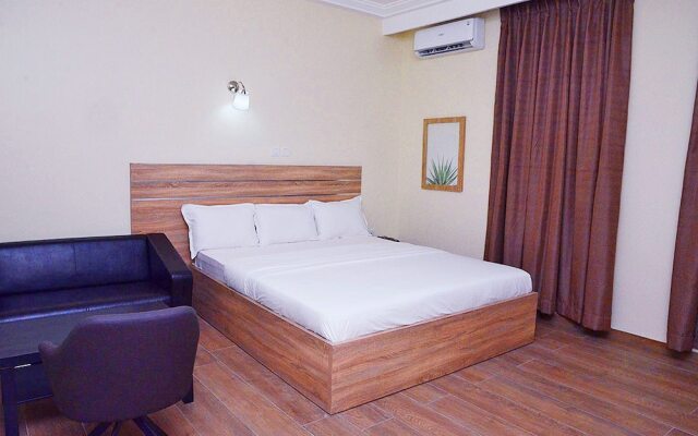 Bayview Resorts And Hotels Limited