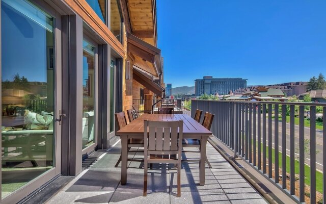 LuxuryÂ 4br  Steps From Heavenly Village & Gondola 4 Bedroom Condo by RedAwning