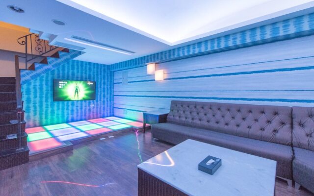 All Fun Business Hotel