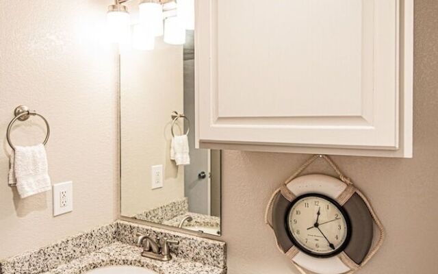 Island 145 1 Bedroom Condo