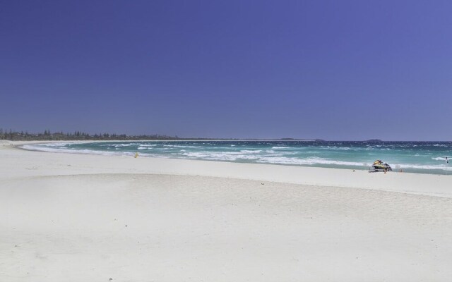 Sandy Toes On Paradiso 339