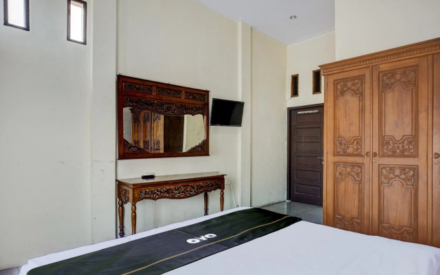 Hotel O Kuta Alam Near Masjid Oman Al-Makmur Formerly Daka Hotel – Guest Rooms – Banda Aceh