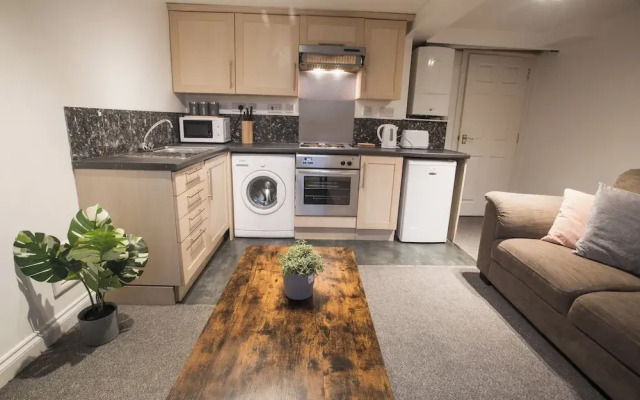 Short Stay Bristol - Warden Apartment