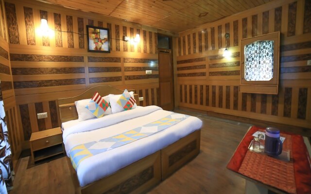 OYO 16368 Home Apple View Premium Studio Shanag