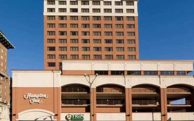 Hampton Inn St. Louis-Downtown (At the Gateway Arch)