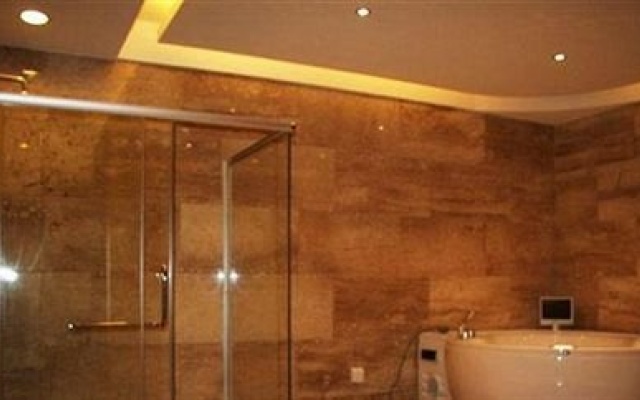 Hairun Hotel(西宁盐湖海润大酒店) – Bathroom – Xining