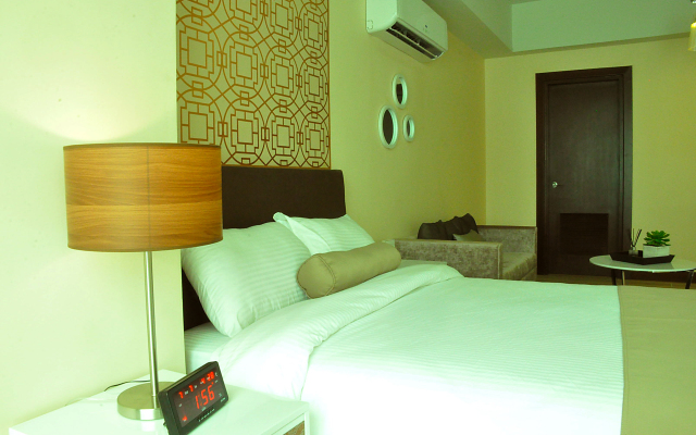 CSuites at Two Central Residences