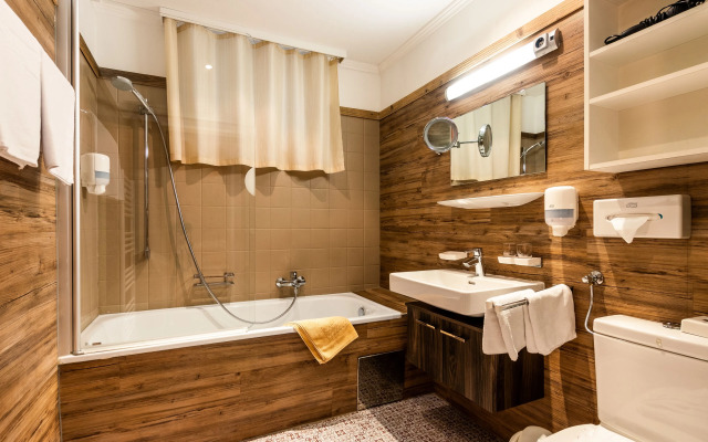 Flora - Das kleine Gartenhotel