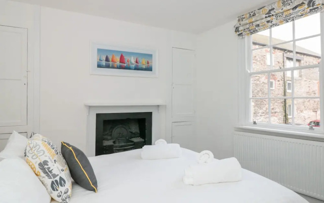 Apartment 1 @ 22 Foss Street