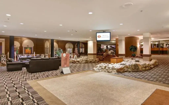 Ramada Edmonton Hotel & Conference Centre