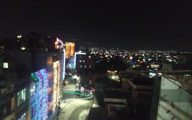 Beehive Hostel