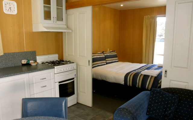 Strahan Beach Tourist Park