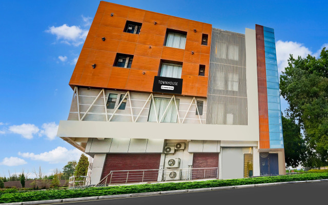 Super Townhouse Jagatpura Formerly Hotel Soft Patel