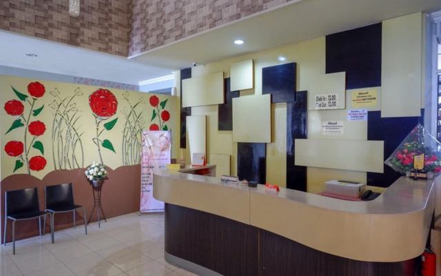 RedDoorz Plus Syariah @ Hotel Boulevard Luwuk