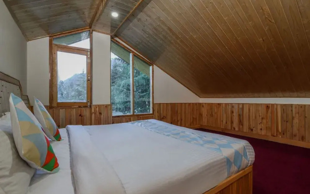 OYO Home 15841 Serene Mountain View Studio