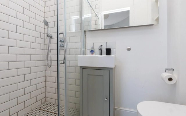 Beautiful and Light 1 Bedroom Flat Near Hackney Central
