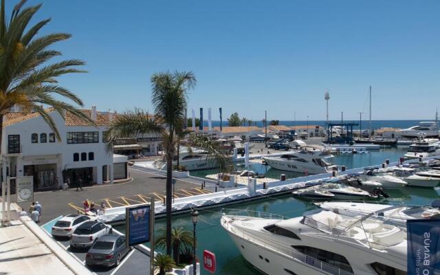 First Line Duplex Puerto Banus Sleeps 8 People