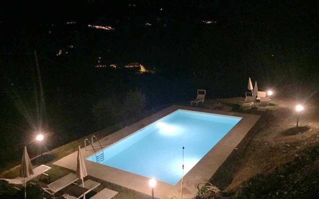 Studio in Rignano Sull'arno, With Shared Pool, Furnished Garden and Wifi