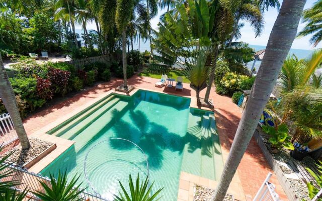 Beach House Cairns