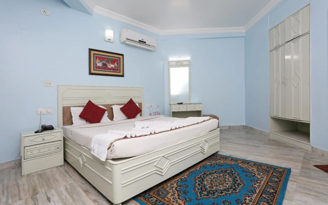 Hotel Niladri Premium