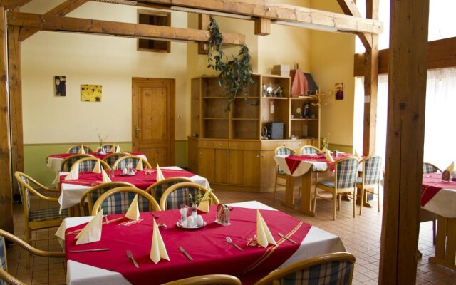 EA Hotel Na Jezeře