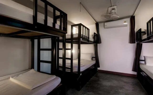 Balcony Party Hostel - Adult Only +18